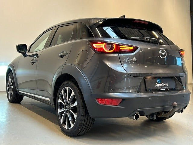 Grå Mazda CX-3 fra 2018
