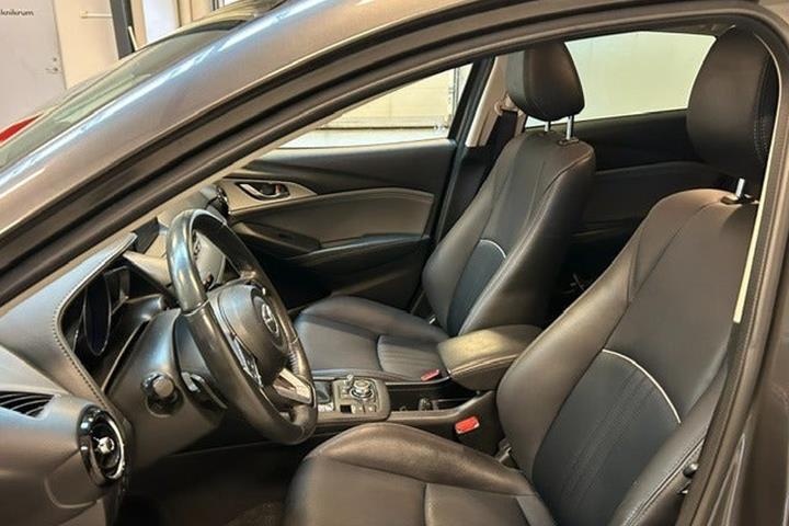 Grå Mazda CX-3 fra 2018