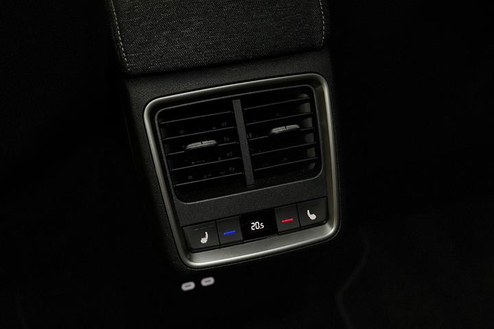 Sort Skoda Elroq fra 2026