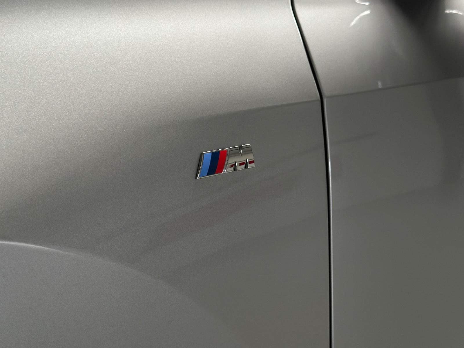Sølv BMW iX1 fra 2024