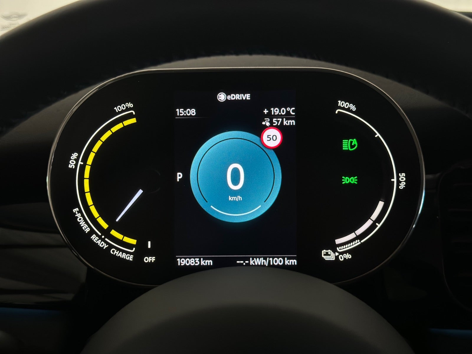 Blå Mini Cooper SE fra 2023