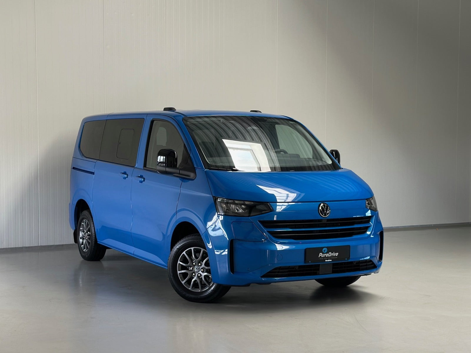 VW e-Caravelle 64 Life SWB