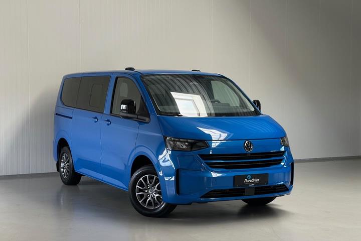 Blå VW e-Caravelle fra 2025