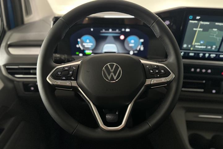 Blå VW e-Caravelle fra 2025