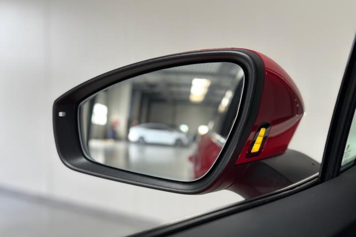 Rød Skoda Enyaq fra 2025