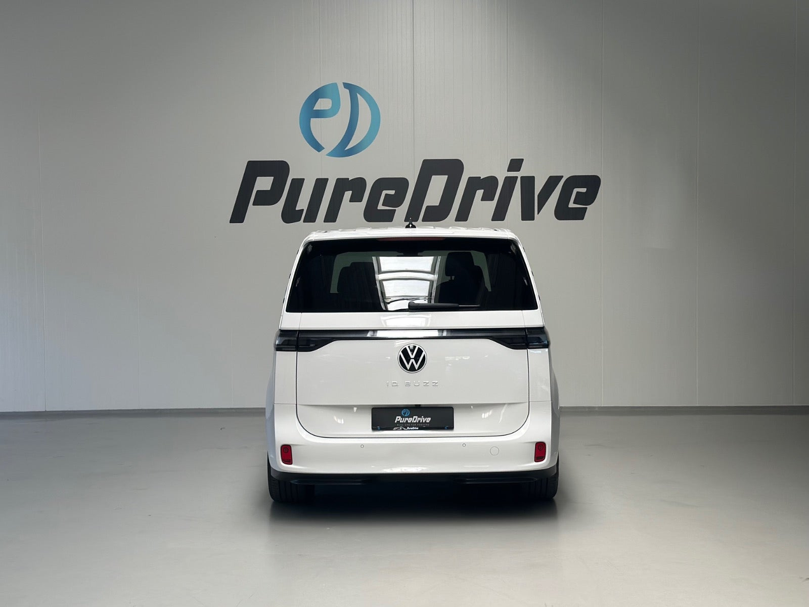 Hvid VW ID.Buzz fra 2023