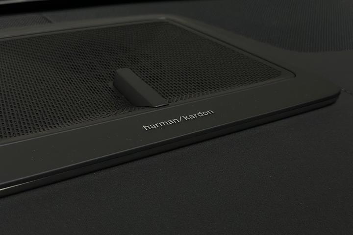 Hvid Polestar 4 fra 2025