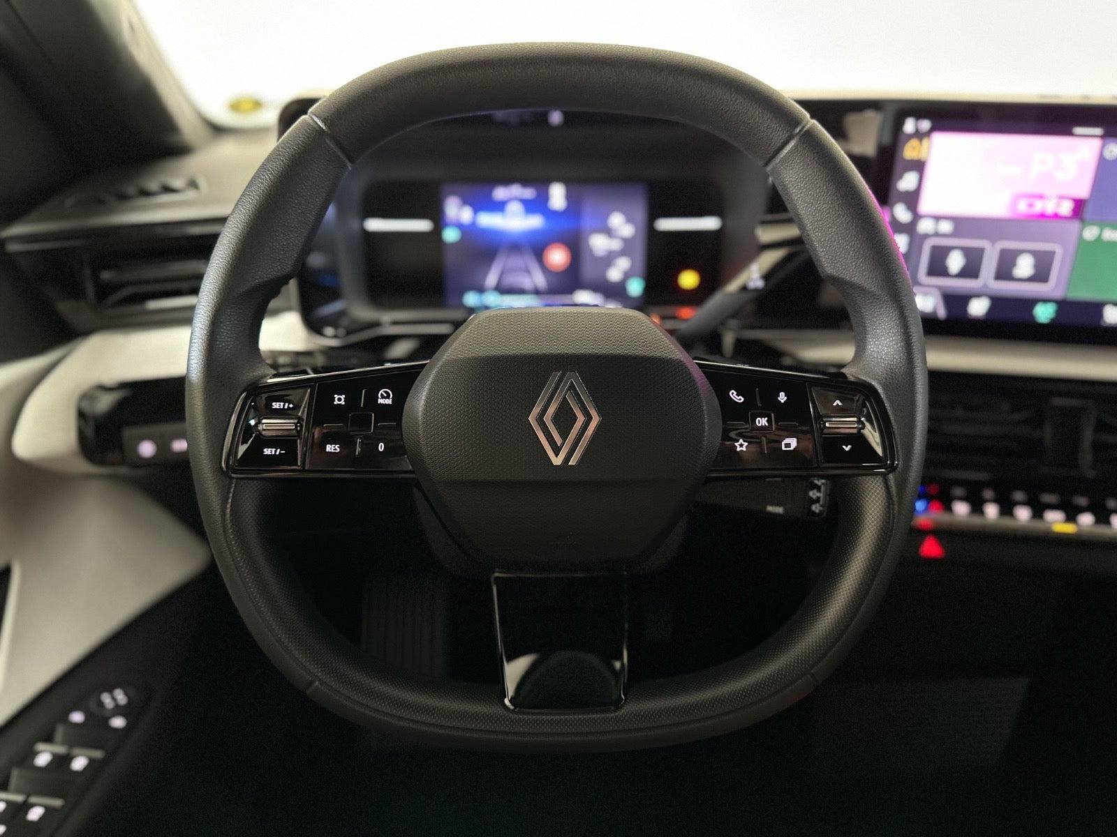 Sort Renault 5 E-Tech fra 2025