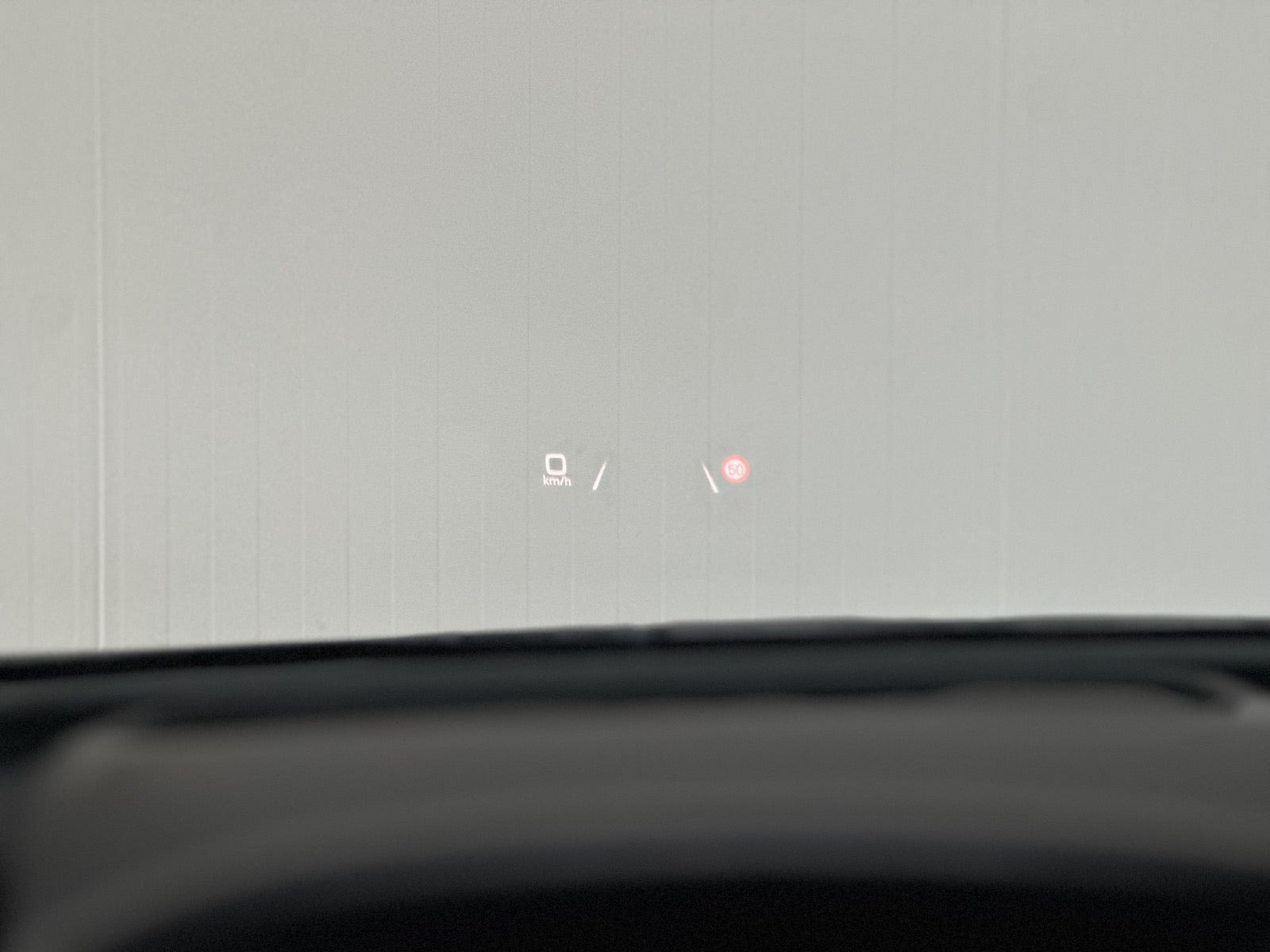 Blå Audi Q4 e-tron fra 2024