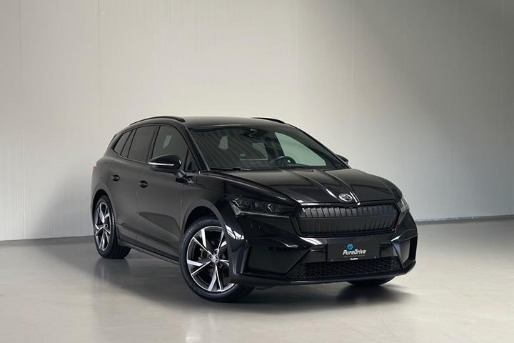 Sort Skoda Enyaq fra 2023