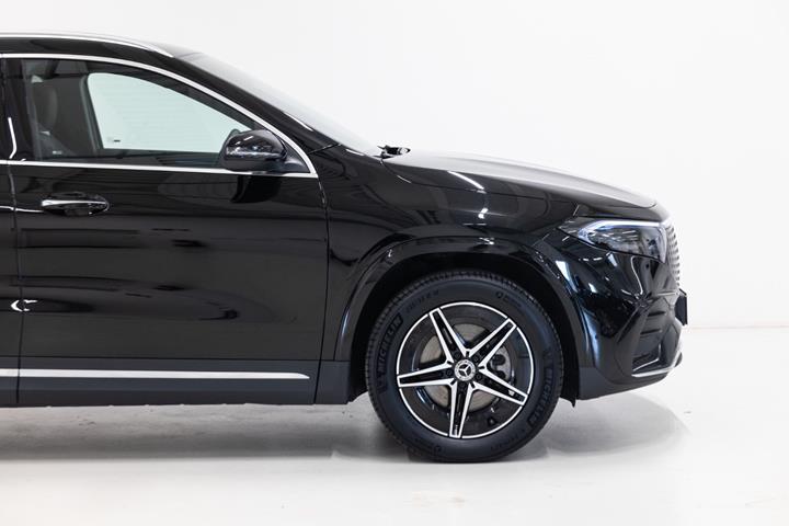 Sort Mercedes EQA350 fra 2025