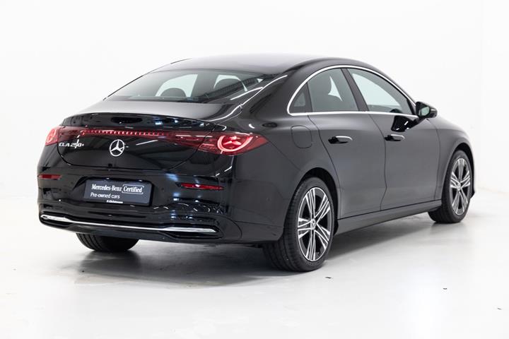 Sort Mercedes CLA250+ fra 2025