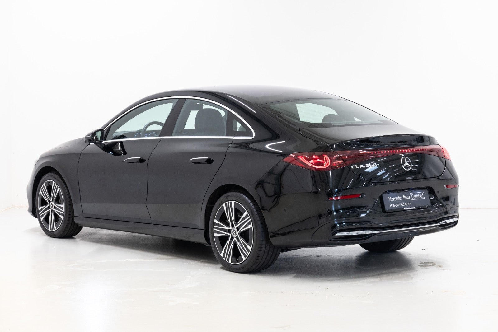 Sort Mercedes CLA250+ fra 2025