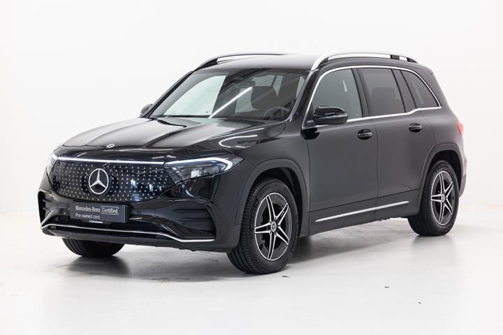 Sort Mercedes EQB350 fra 2025 set udefra