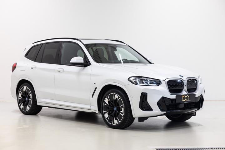 Hvid BMW iX3 fra 2022