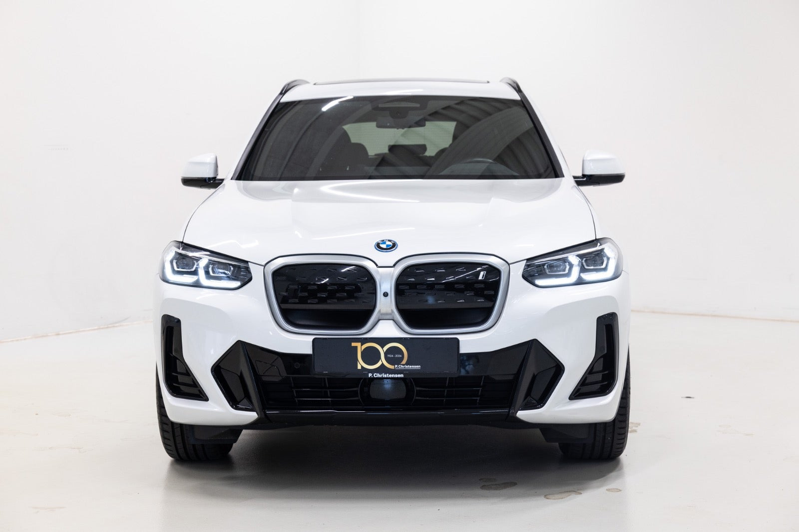 Hvid BMW iX3 fra 2022
