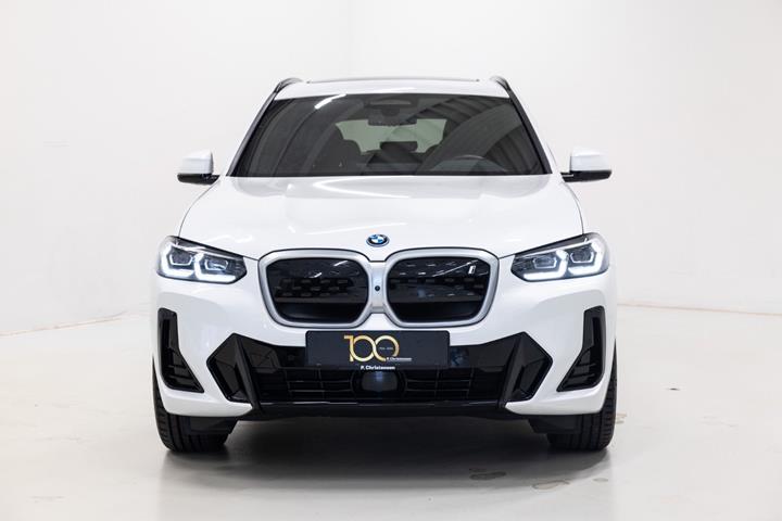 Hvid BMW iX3 fra 2022