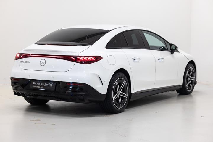 Hvid Mercedes EQE350+ fra 2026