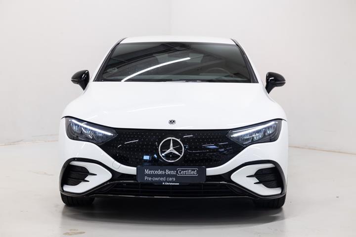 Hvid Mercedes EQE350+ fra 2026
