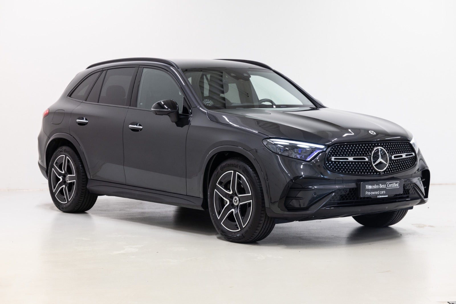 Grå Mercedes GLC300 d fra 2026