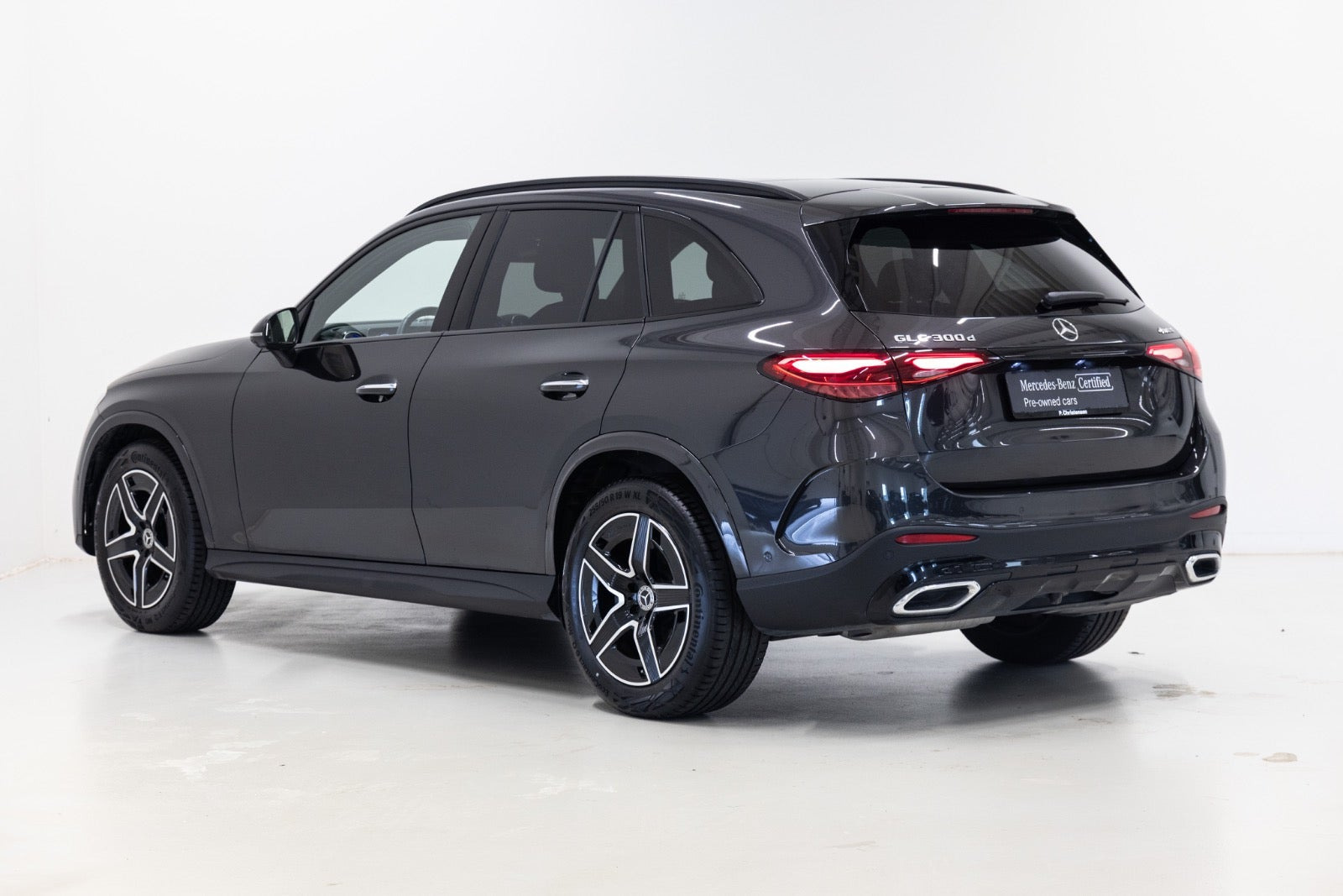 Grå Mercedes GLC300 d fra 2026