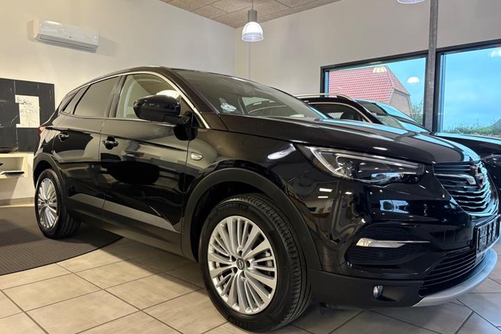 Sort Opel Grandland X fra 2018
