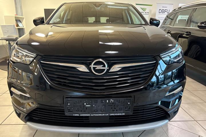 Sort Opel Grandland X fra 2018