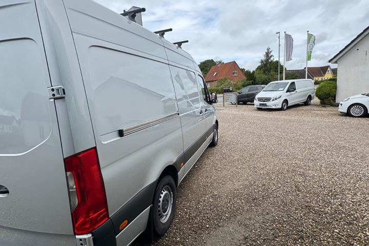 Sølv Mercedes Sprinter 316 fra 2018
