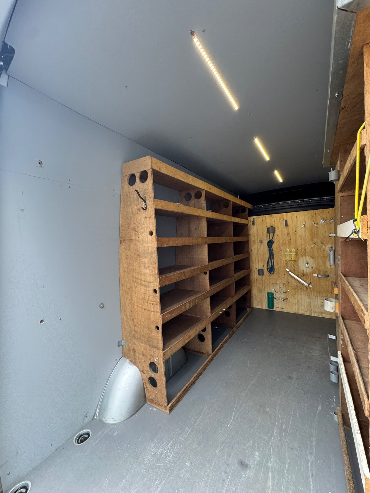 Sølv Mercedes Sprinter 316 fra 2018