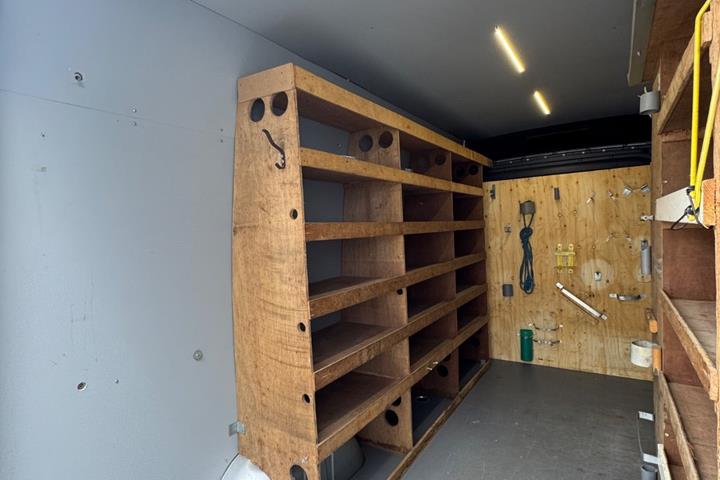 Sølv Mercedes Sprinter 316 fra 2018