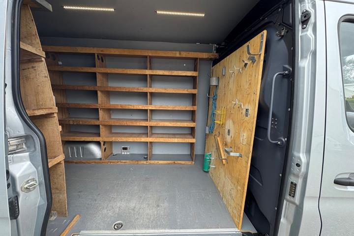 Sølv Mercedes Sprinter 316 fra 2018