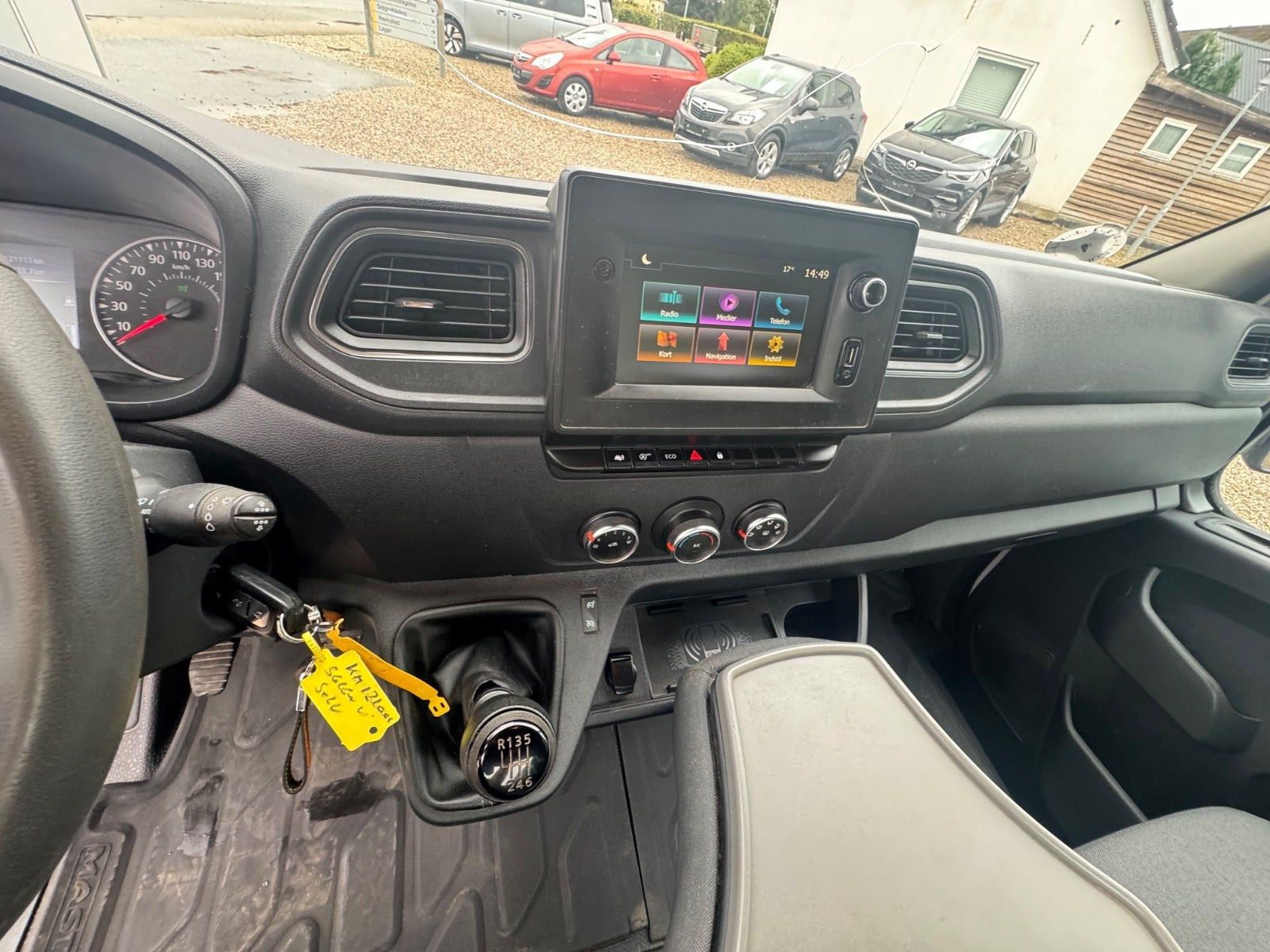 Hvid Renault Master IV T35 fra 2022