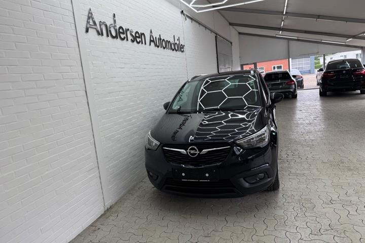 Blå Opel Crossland X fra 2019