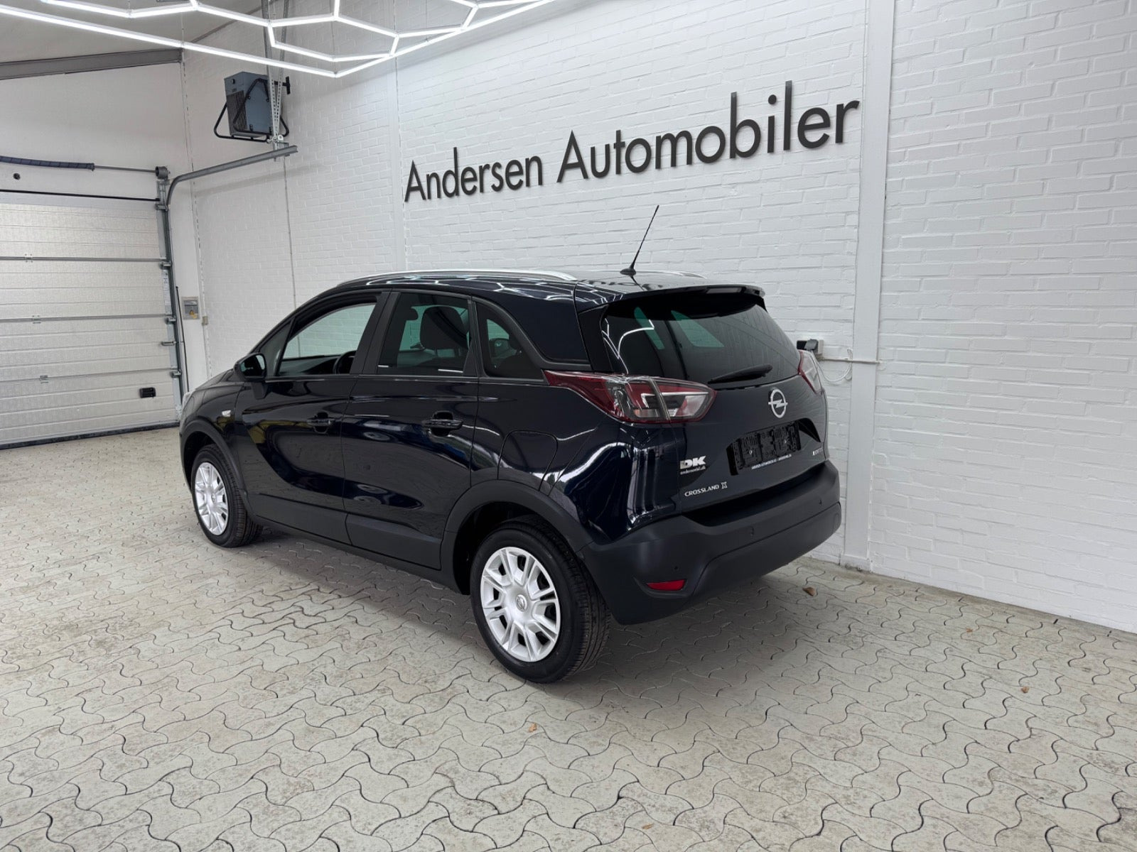 Blå Opel Crossland X fra 2019