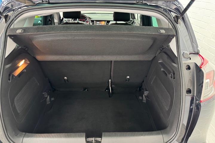Blå Opel Crossland X fra 2019