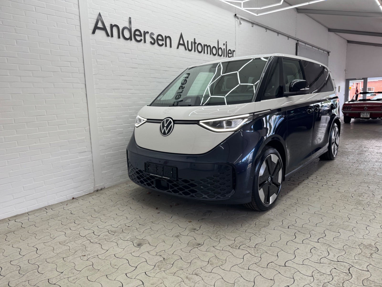 Blå VW ID.Buzz fra 2023