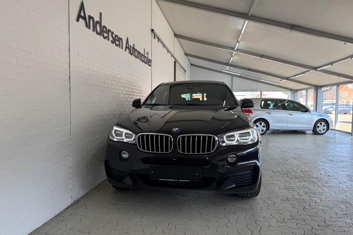 Sort BMW X6 fra 2017