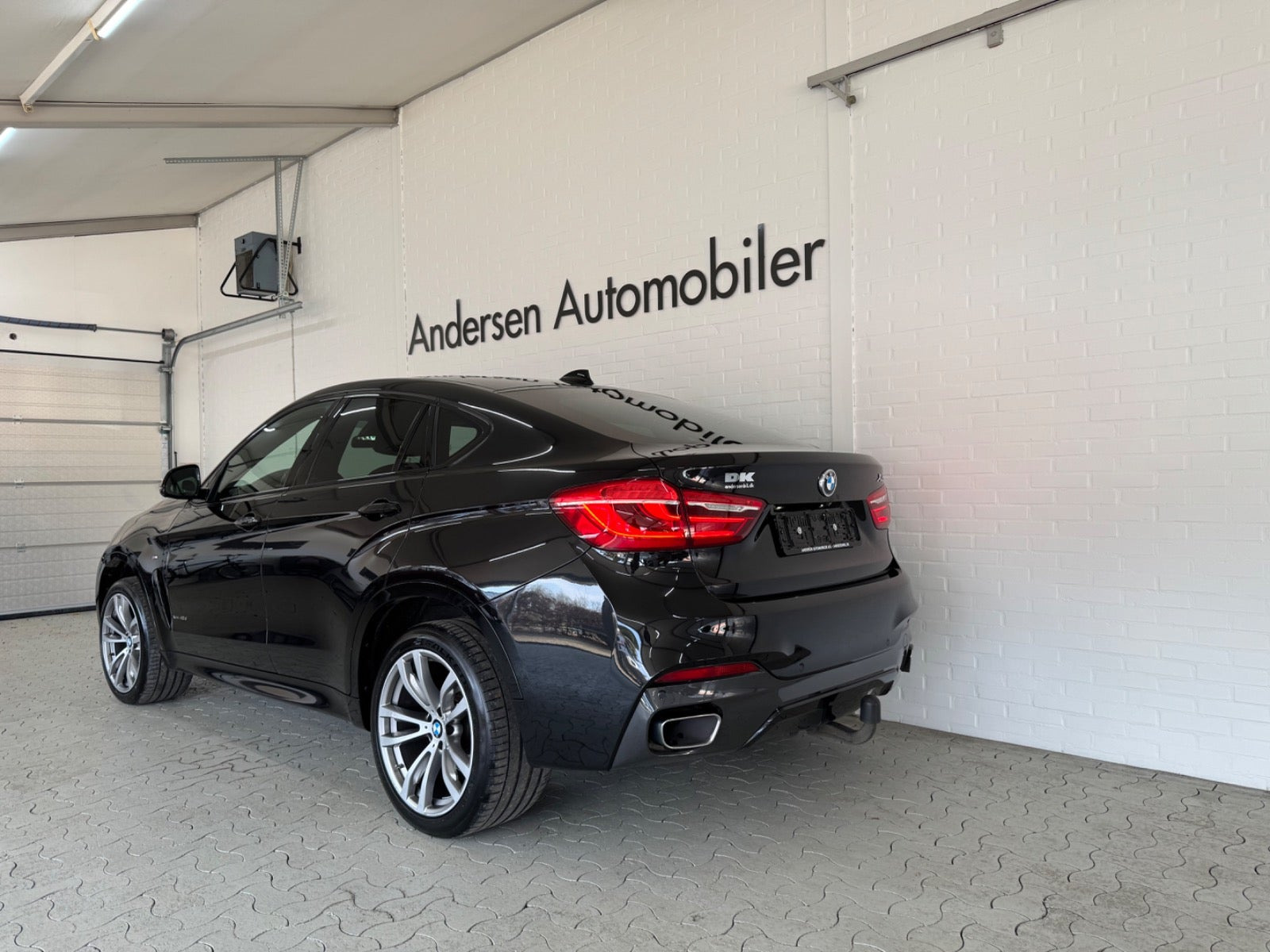 Sort BMW X6 fra 2017