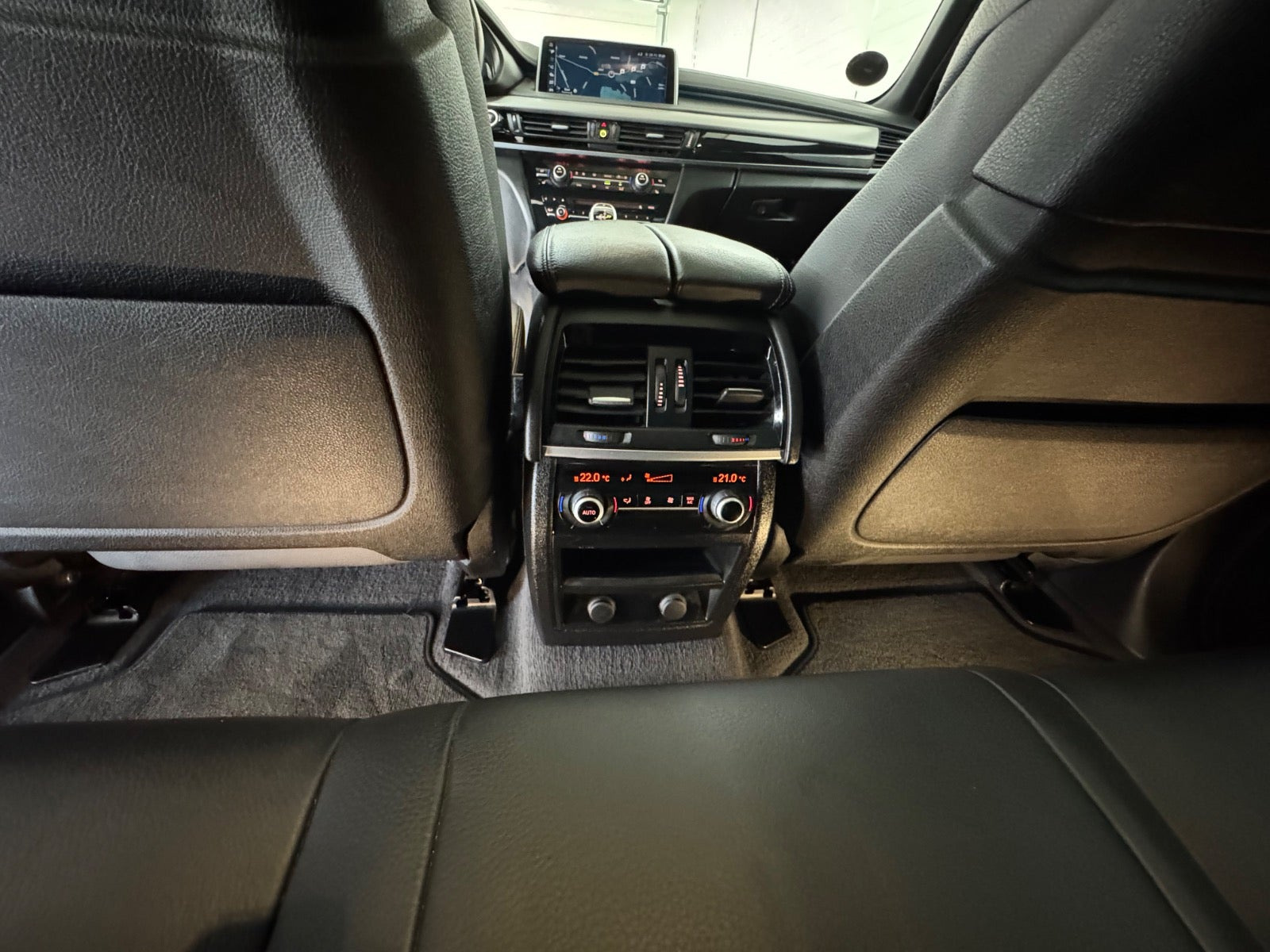 Sort BMW X6 fra 2017