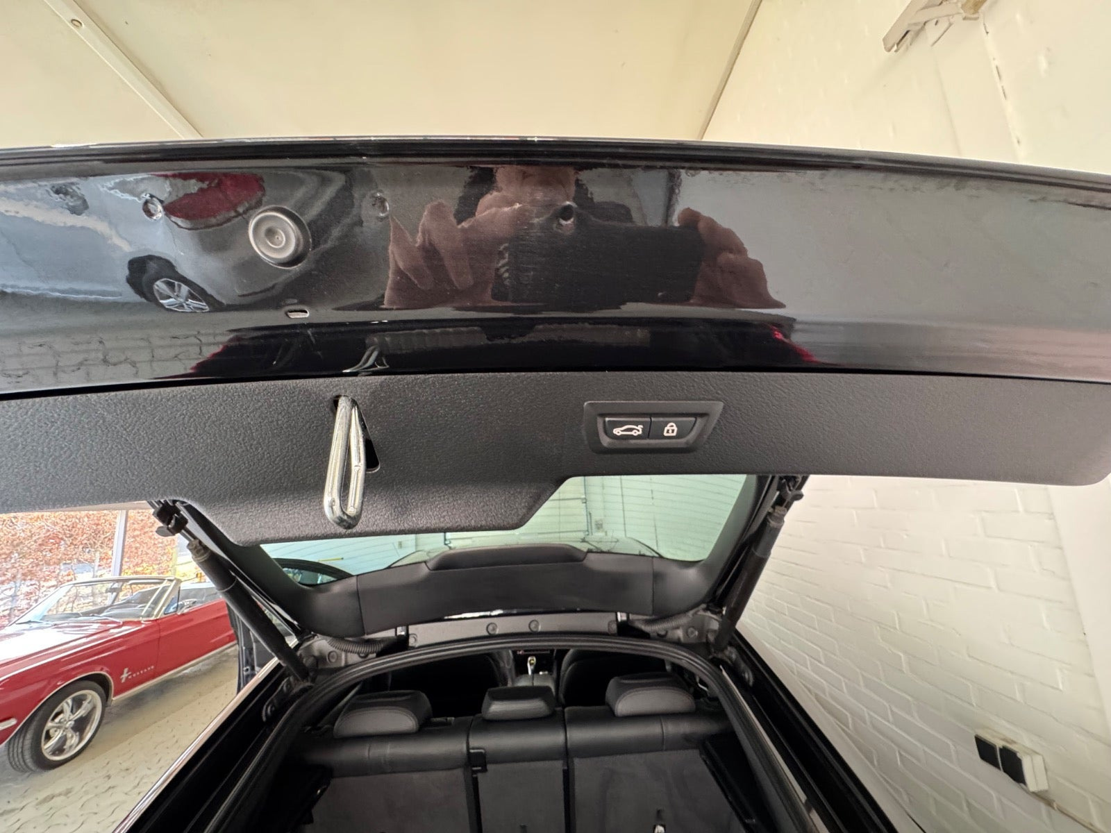 Sort BMW X6 fra 2017