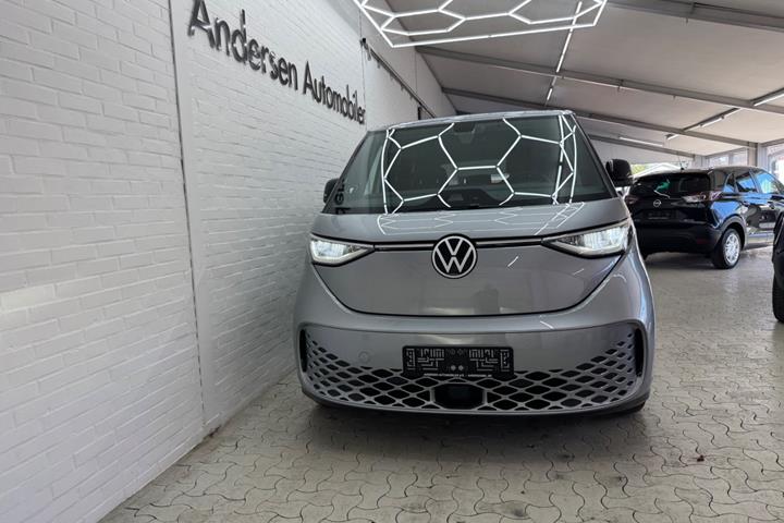 Grå VW ID.Buzz fra 2023