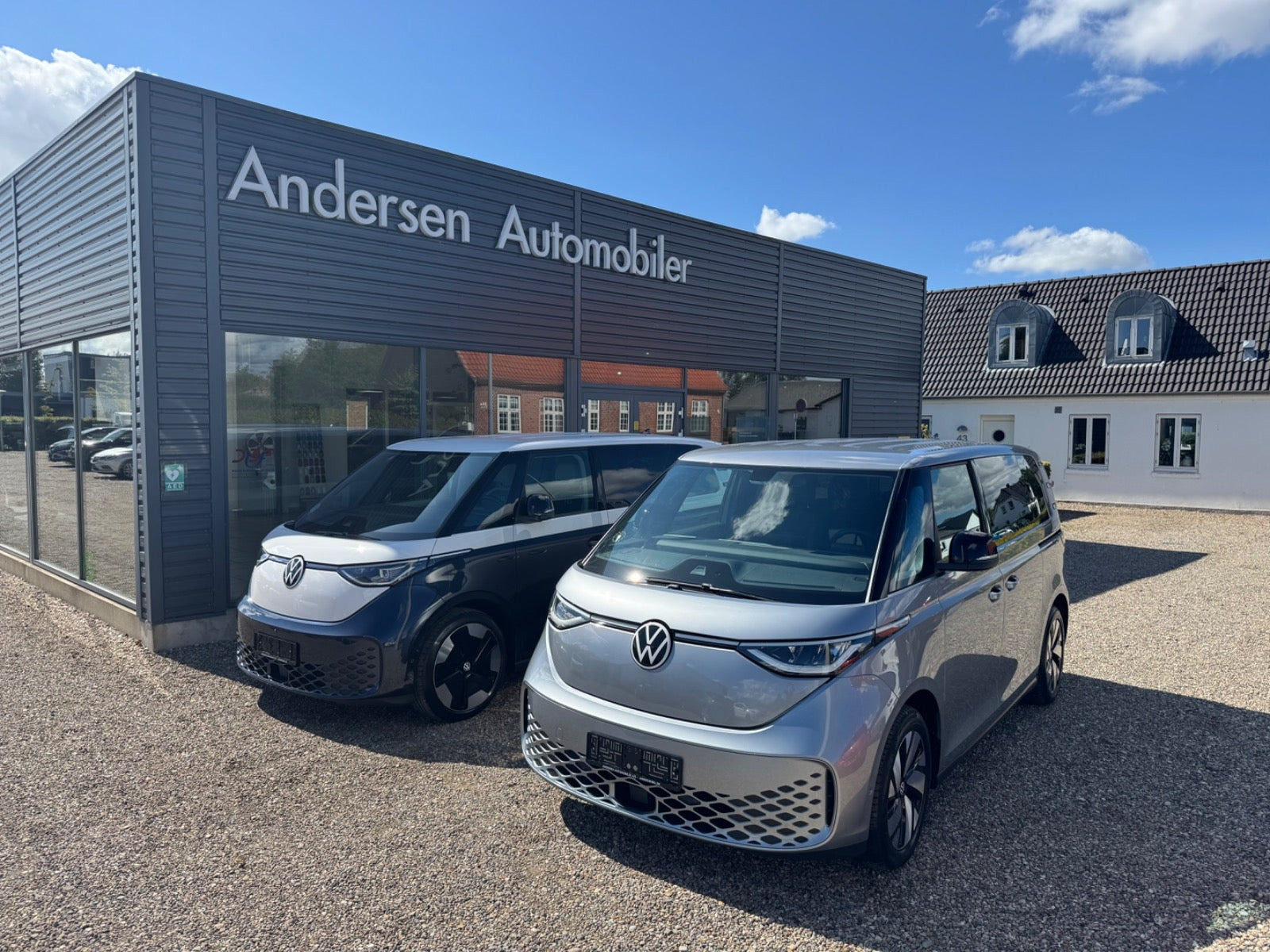 Grå VW ID.Buzz fra 2023