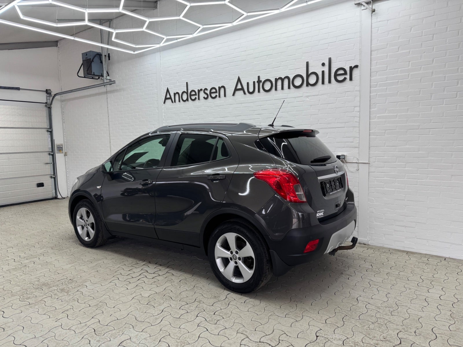 Grå Opel Mokka fra 2015