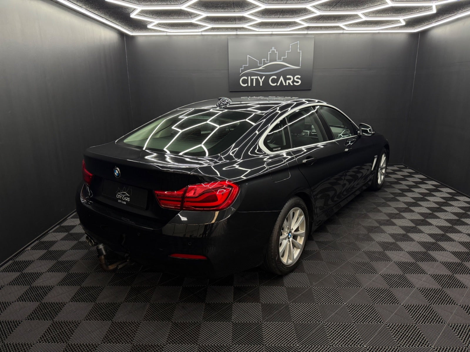 Sort BMW 420d fra 2019
