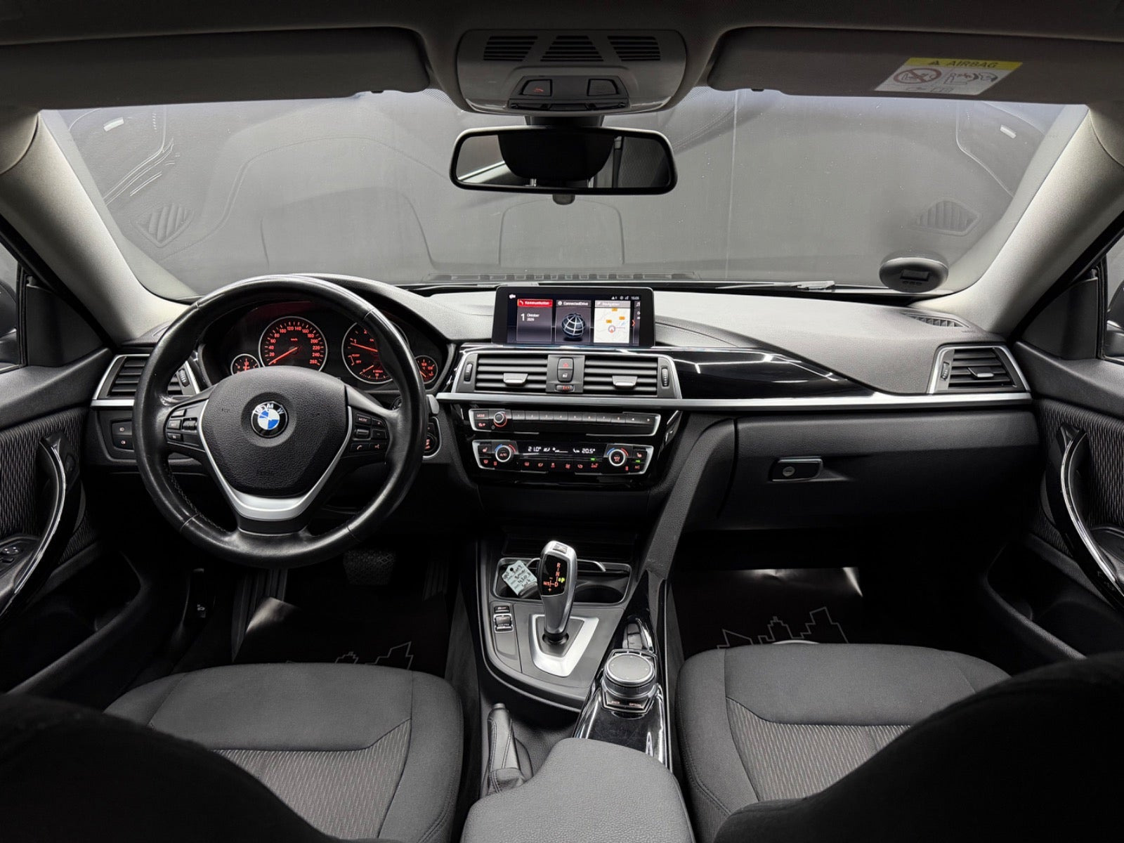 Sort BMW 420d fra 2019