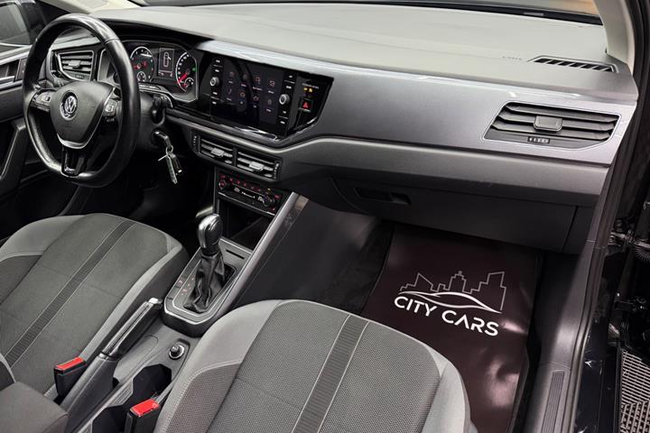 Sort VW Polo fra 2020