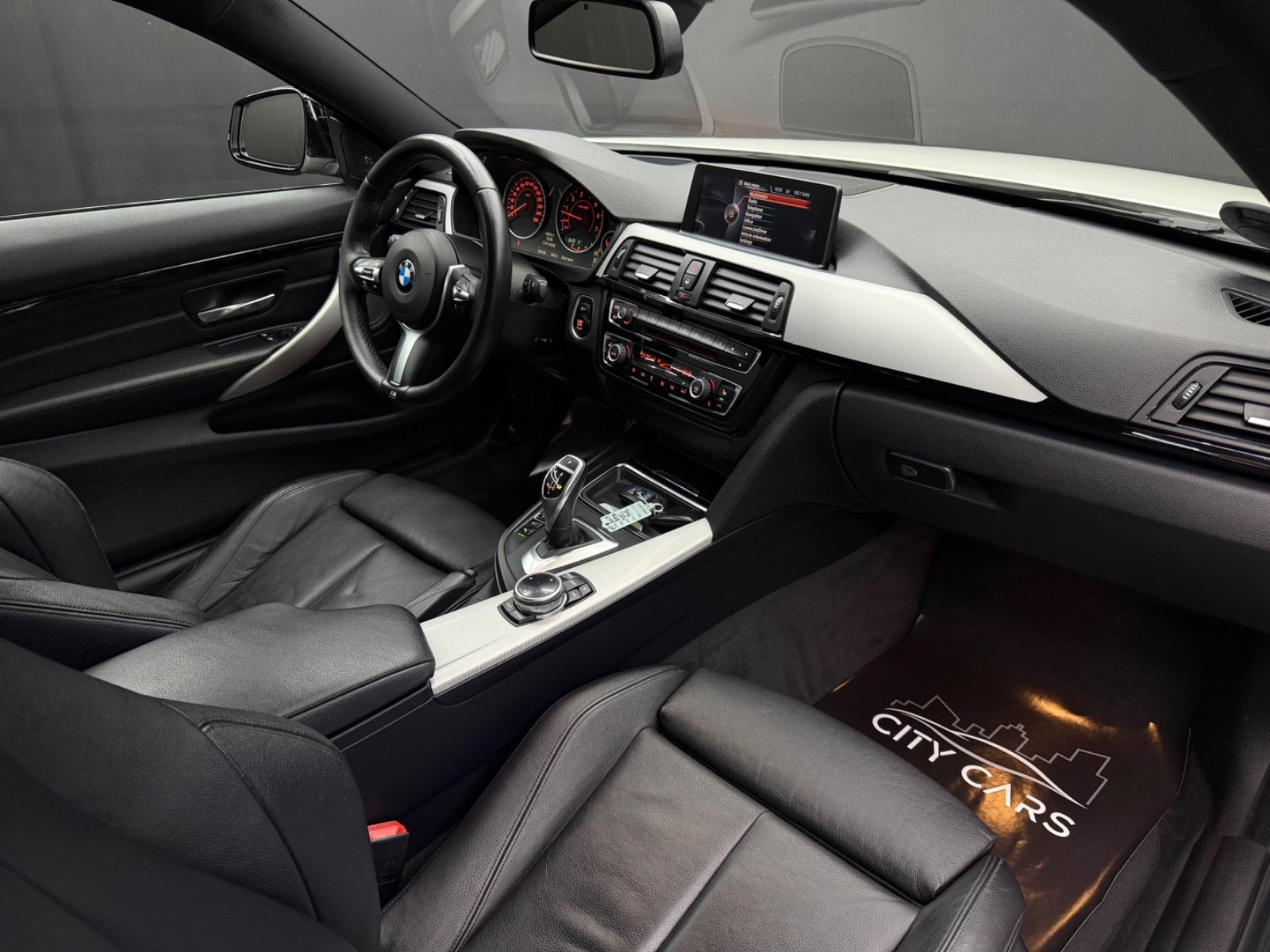 Hvid BMW 435i fra 2014