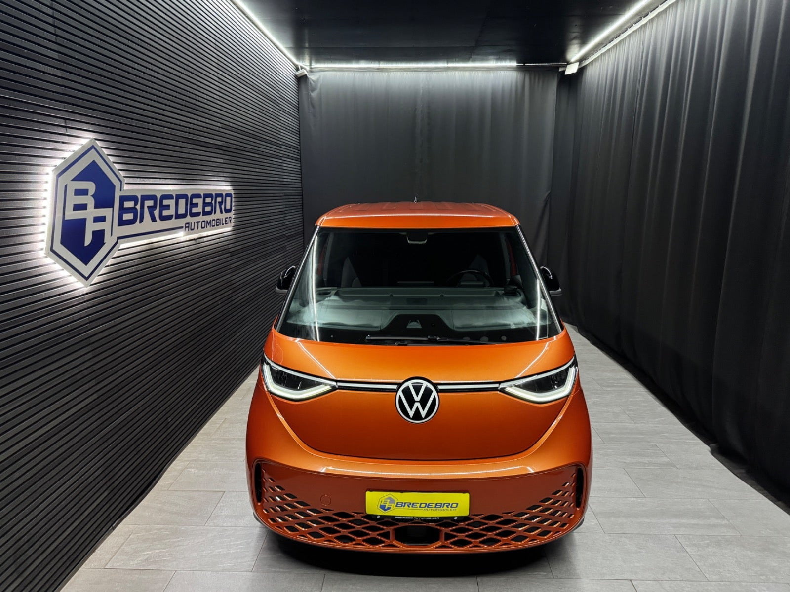 Orange VW ID.Buzz fra 2023