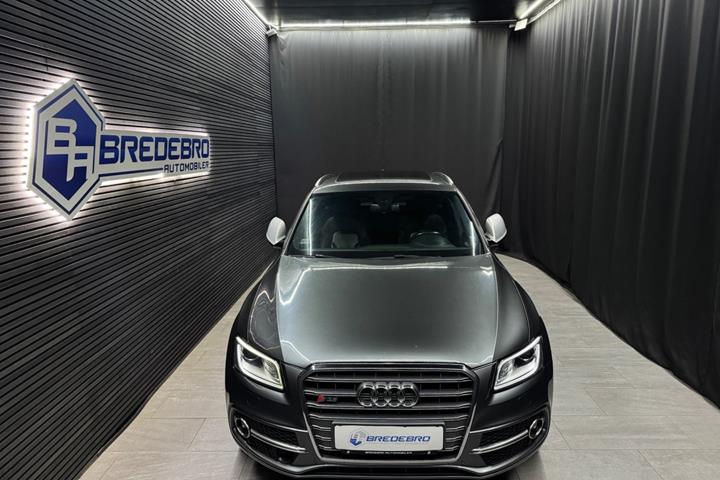 Grå Audi SQ5 fra 2015