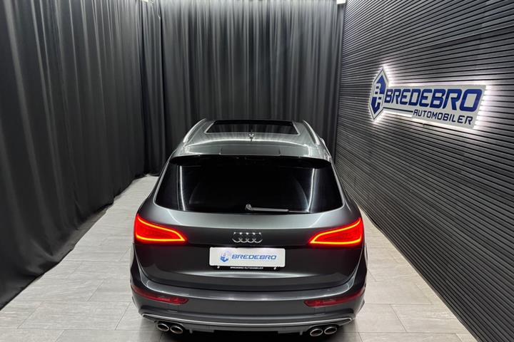 Grå Audi SQ5 fra 2015